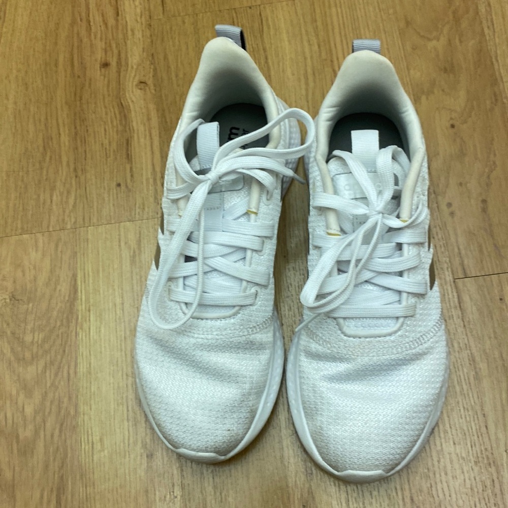 Adidas Cloudfoam Women’s Shoes White/Silver 6.5 GUC